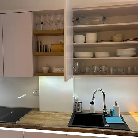 Ostoja Pieknosci Z Garazem Podziemnym كرينيتسا زدروي